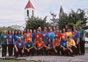 Coralistas da UFSC com a regente Severina Borges em 2004