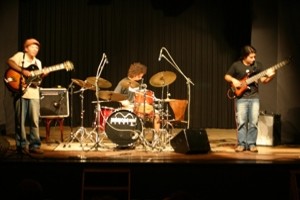 Trio Butiá no Projeto 12:30 Acústico
