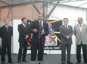 Reitor abre a mostra