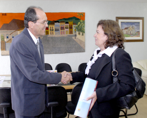 Reitor Alvaro Prata e a Reitora Maria Lúcia Cavalli, da UFMT