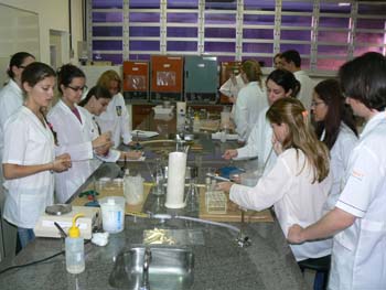 Vários laboratórios darão suporte à aulas