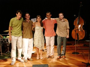 O grupo: sopro, corda e percussão