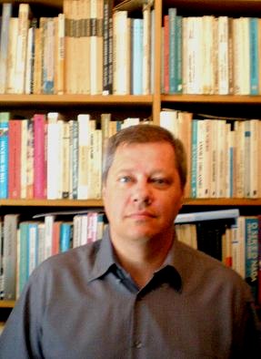 Professor Paulo Meksenas