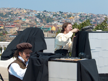 Valparaiso em lambe-lambe