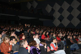 Público lota auditório Garapuvu na Semana Ousada de Artes