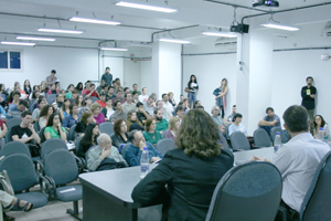 Brasileiros e argentinos discutem produção literária