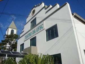 Igrejinha e Teatro da UFSC - Sede do DAC
