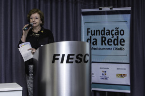 Vice-Reitora Alacoque Lorenzini Erdman na Solenidade de abertura da fundação da Rede de Monitoramento Cidadão de Florianópolis. Foto: Gil Guzzo