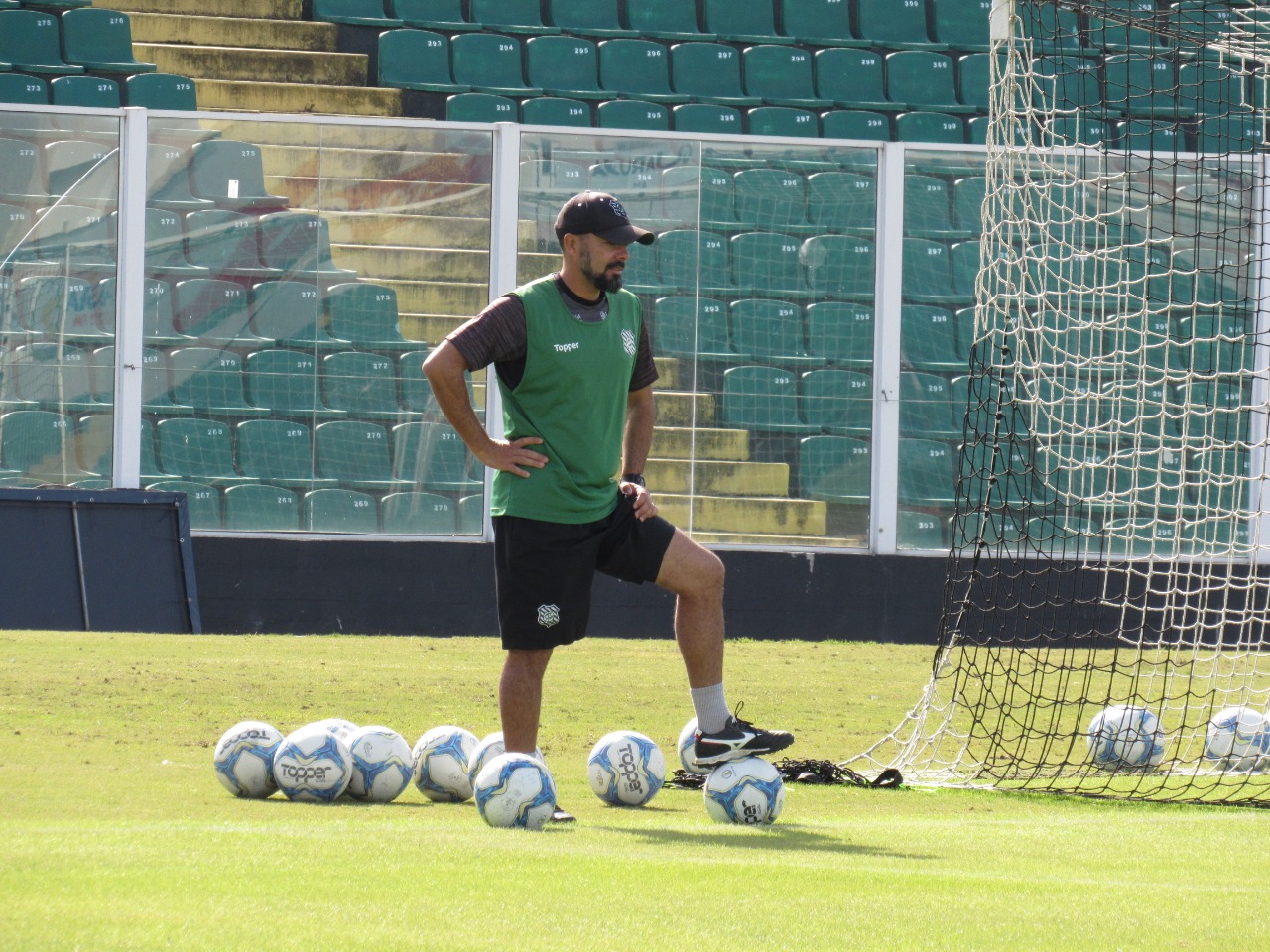 58° CURSO DE FORMAÇÃO DE TREINADORES - FUTEBOL PROFISSIONAL - FC FUTEBOL